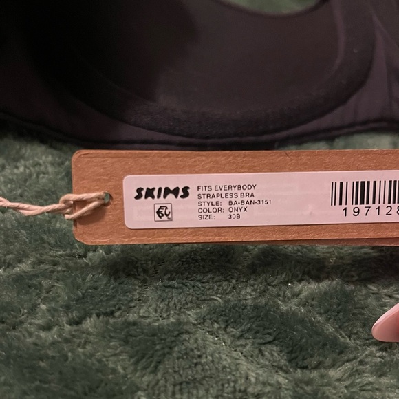 SKIMS Black Strapless Bra - Picture 4 of 4